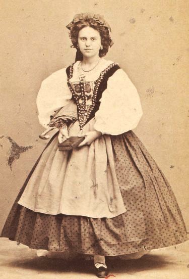 Mobile Women/Theatres/Lifes. Female Theatre Managers in the Habsburg Monarchy, 1850–1914